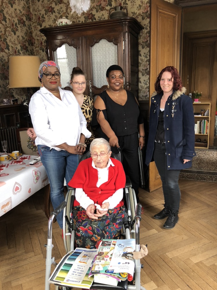 Vitalliance Evreux présent pour les 105 ans d'une cliente