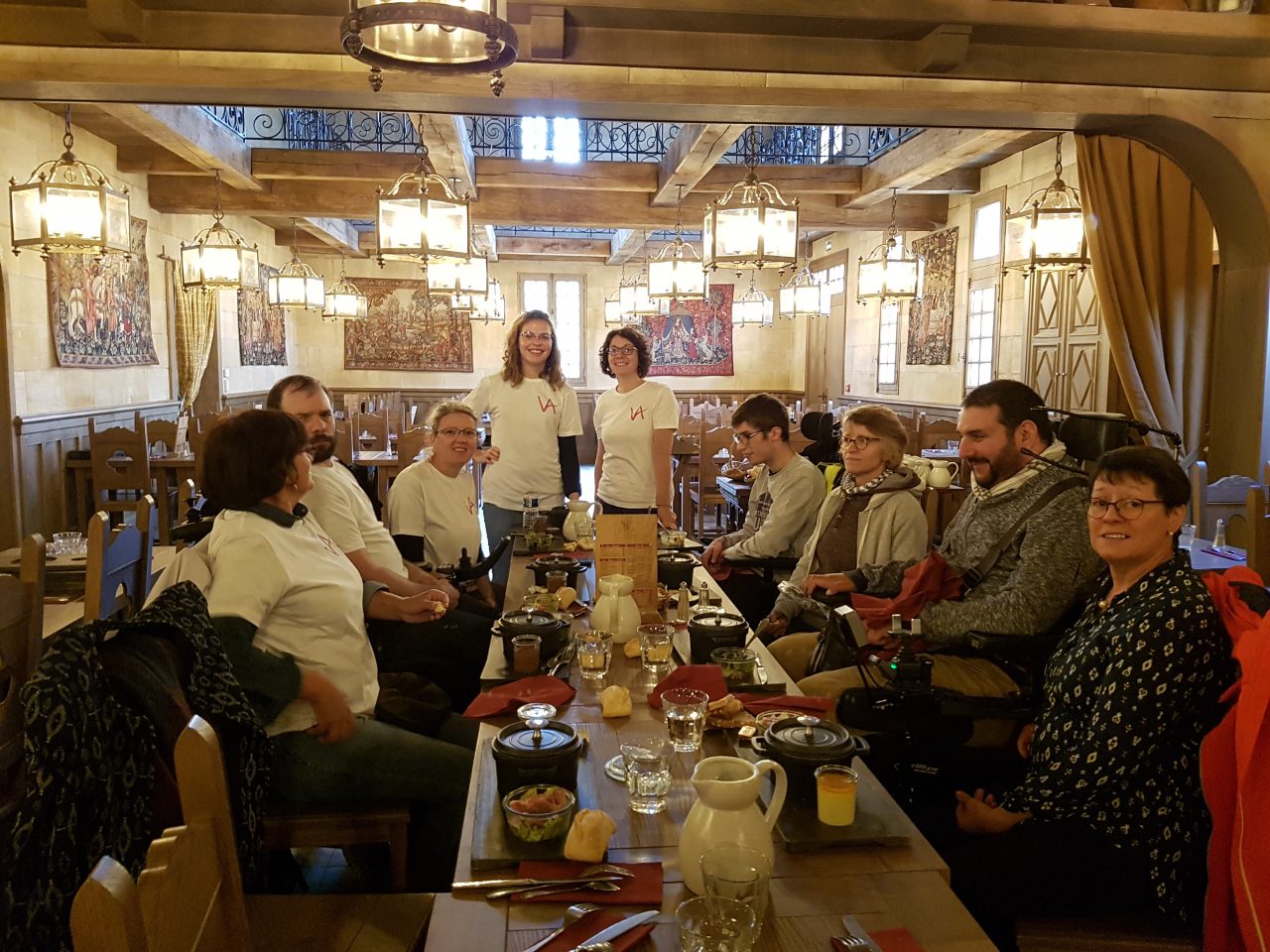 Les bénéficiaires de Vitalliance Angers vont au Puy du Fou