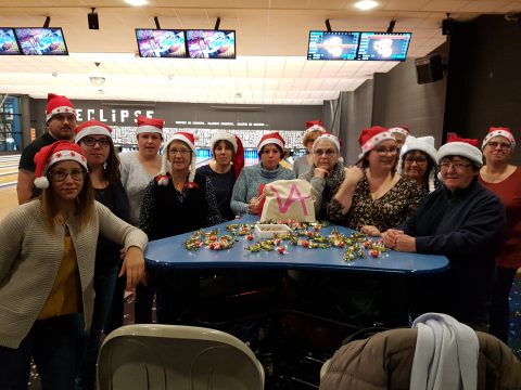Vitalliance Paimpol convient ses auxiliaires de vie à un bowling de Noël