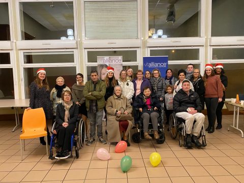 Rouen : les auxiliaires de vie et clients Vitalliance fêtent Noël